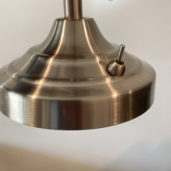 Battery operated Vanity Mirror - Picture 2 of 3